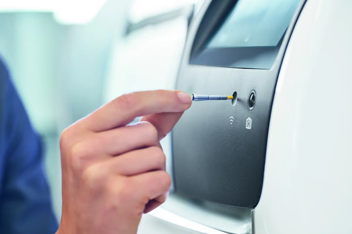 Detalhe do leitor RFID de ferramentas da Primemill